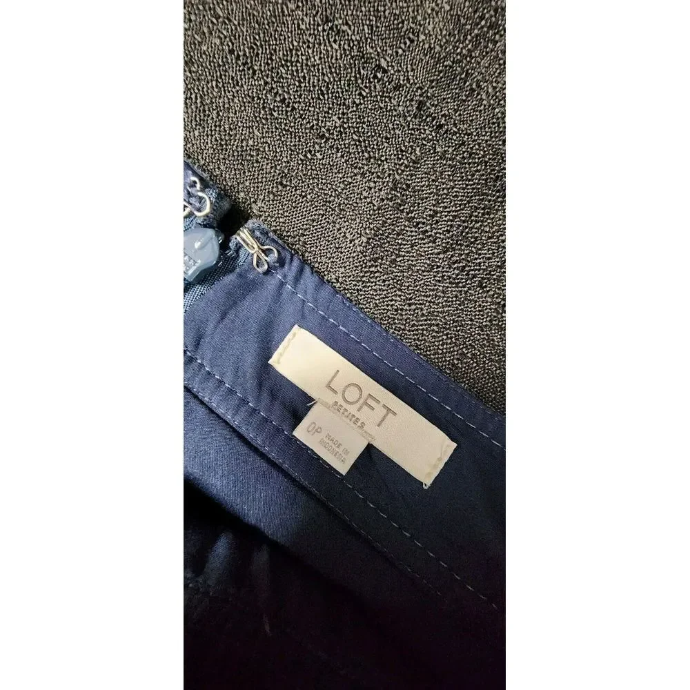 Loft Vegan Suede Navy Blue Gray‎ Skirt Front Pockets Zip Womans Size 0P Petites